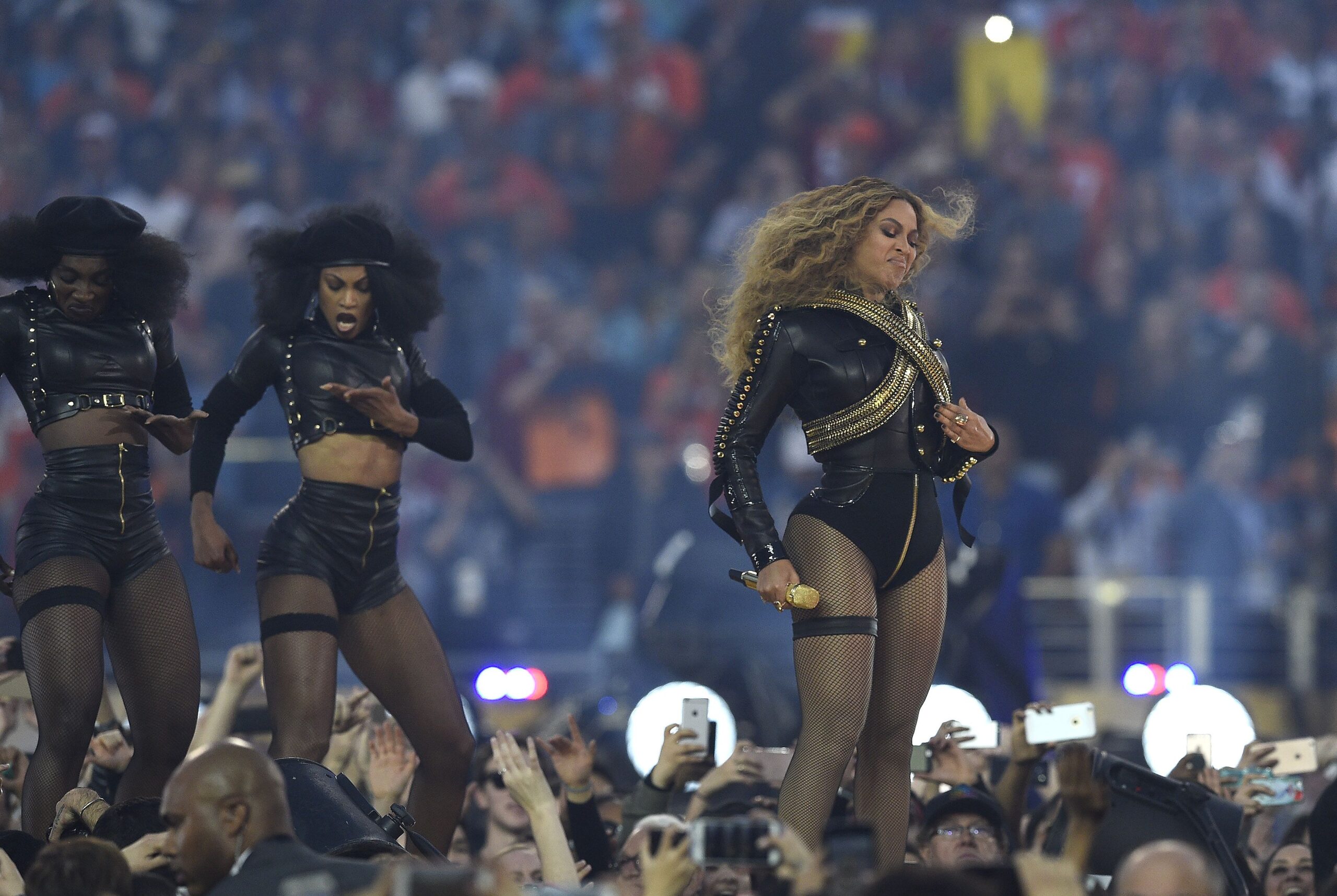 Billboard Names Beyonce Greatest Pop Star of the 21st Century - AXS TV