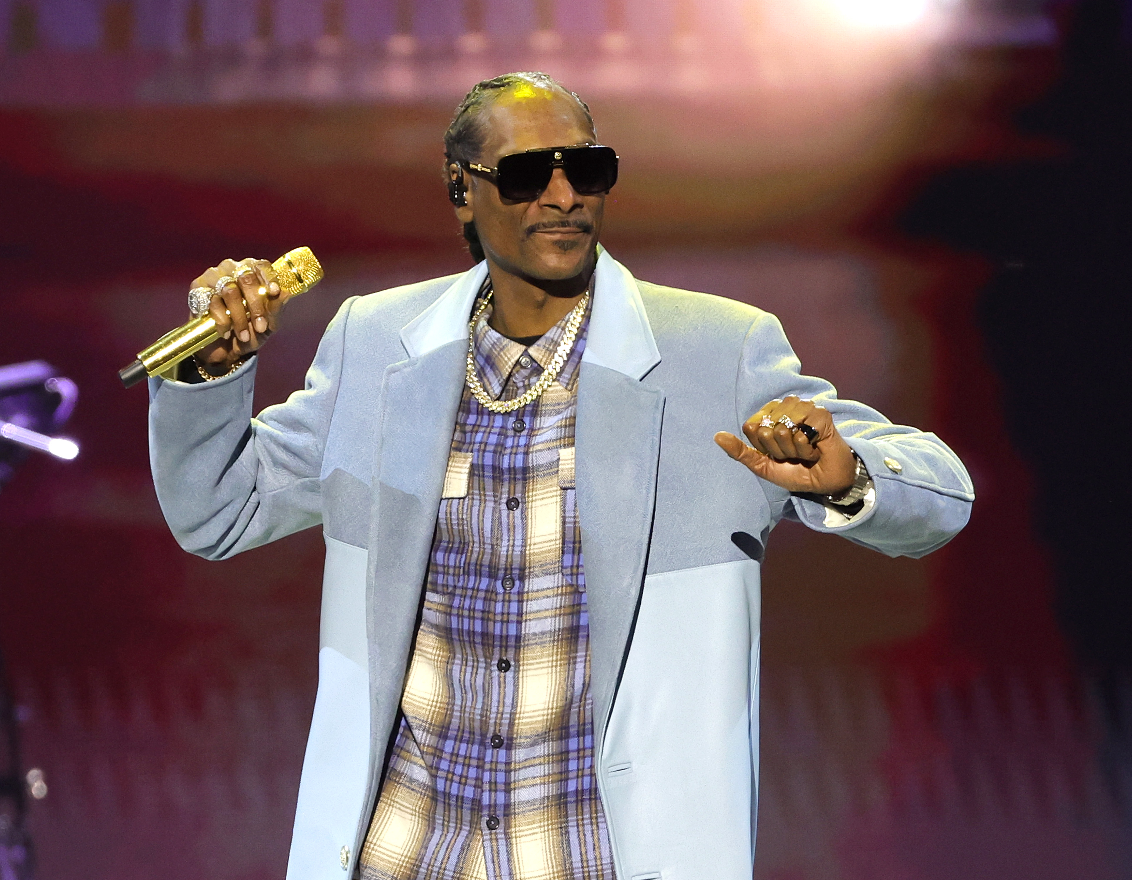 Snoop Dogg Drops 'Last Dance With Mary Jane' 4/20 Video - AXS TV