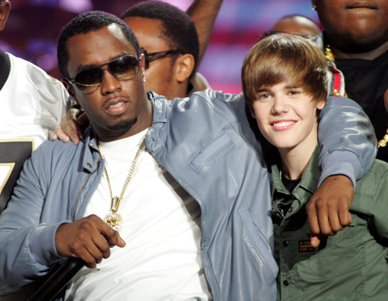 P Diddy and Justin Bieber perform at the SOS Saving Ourselves telethon for the rebuilding of Haiti, in Miami on February 5, 2010. Diddy and Bieber Perform, Miami, Florida, United States - 06 Feb 2010