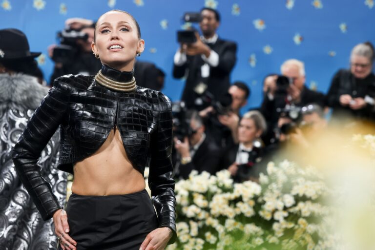 Miley Cyrus The Metropolitan Museum of Art's Costume Institute Benefit Celebrating the Opening Of Superfine: Tailoring Black Style, Manhattan, New York, United States - 05 May 2025