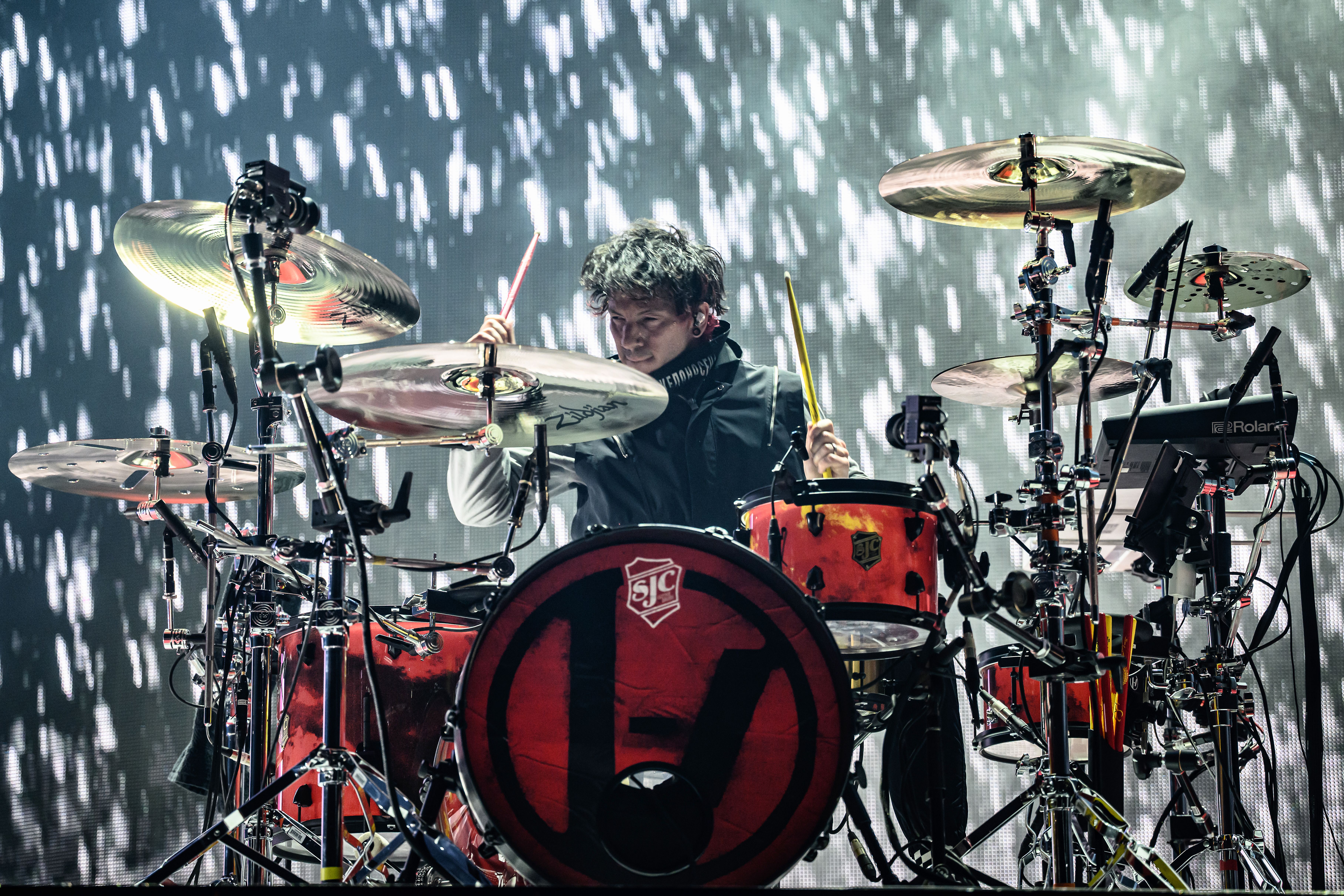 Josh Dun of Twenty One Pilots performs live on stage during a concert. Twenty One Pilots famous for their acrobatic live performances tour their latest album "Clancy" at Glasgow's OVO Hydro. Twenty One Pilots perform in Glasgow, UK - 05 May 2025