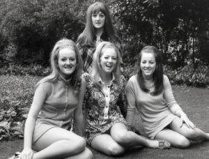 ookies - Australian Pop Group L-r Beverley Cook (18) Margaret Cook (18) Wendy Cook (18) Marcie Jones (22) In London Marcie And The Cookies - Australian Pop Group L-r Beverley Cook (18) Margaret Cook (18) Wendy Cook (18) Marcie Jones (22) In London