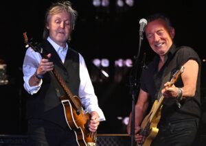 rforms with Headline Act Sir Paul McCartney on the Pyramid Stage during day four of Glastonbury Festival Glastonbury Festival, Day 4, UK - 25 Jun 2022