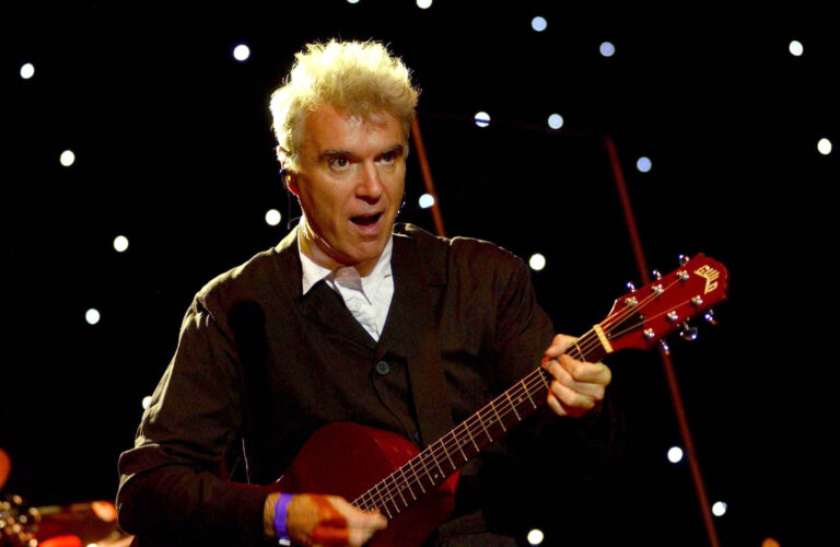 David Byrne - 23 Jul WOMAD FESTIVAL, READING, BERKSHIRE, BRITAIN - JUL 2004