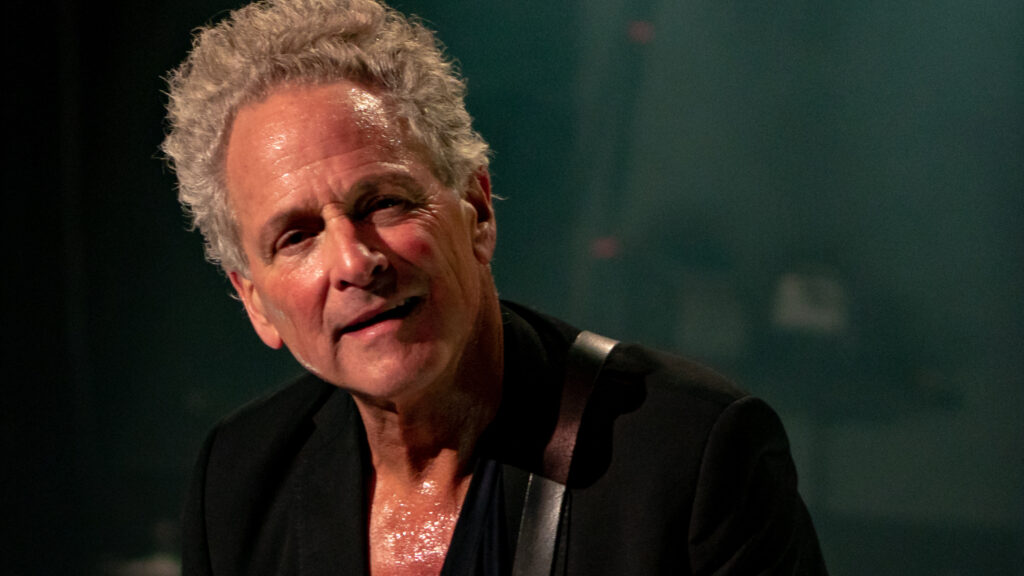 Lindsey Buckingham (cropped)
