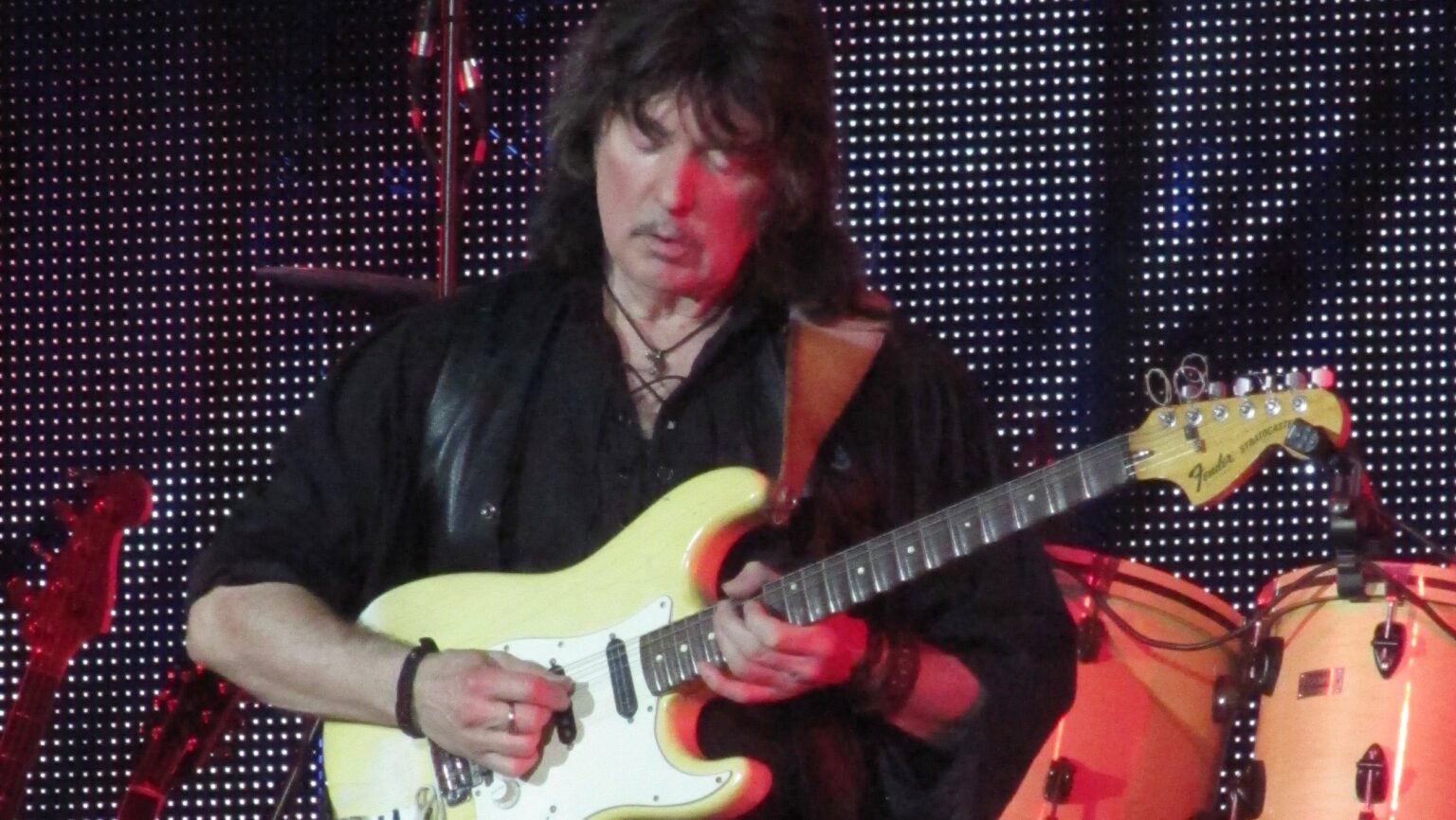 Ritchie Blackmore's Rainbow headlining the Stone Free 2017 Festival at the O2 (34994158240)