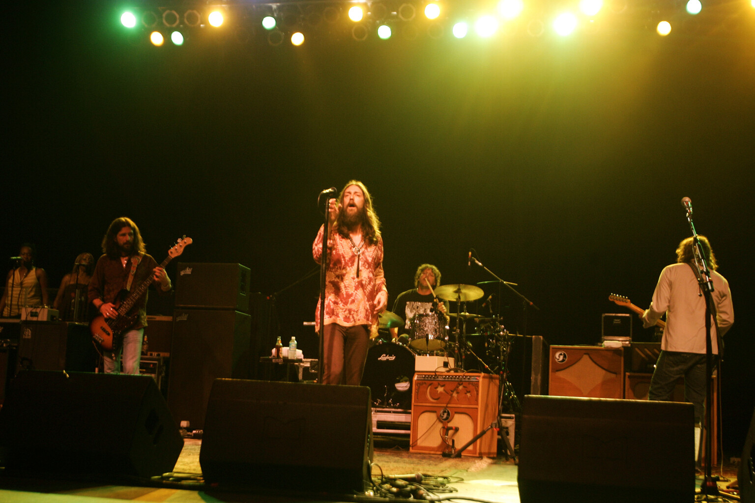 The Black Crowes Perform