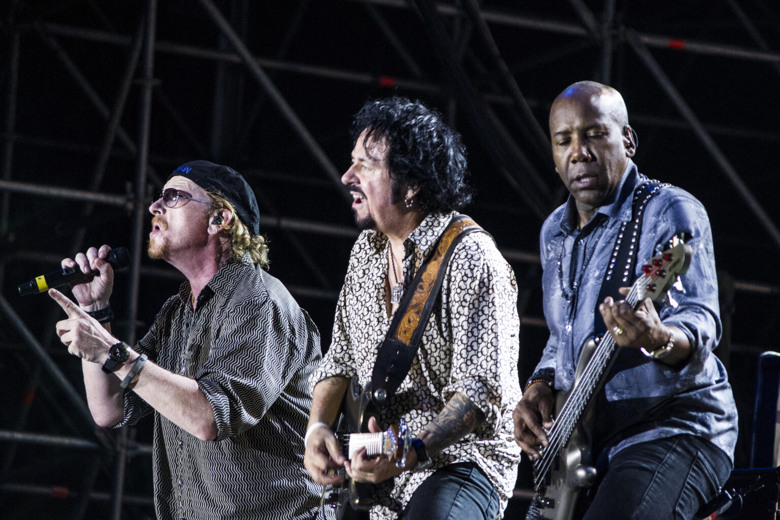 Toto live