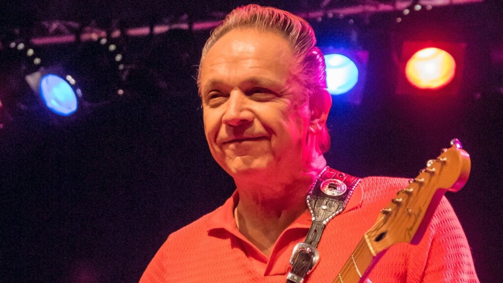 ZMF (2014) Jimmie Vaughan and Band jm13059
