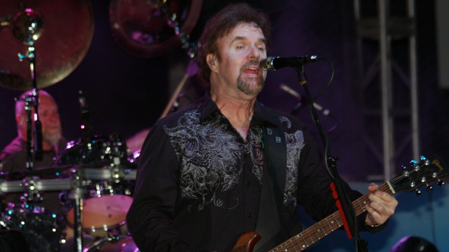 Don Barnes of .38 Special band
