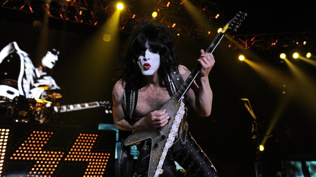 Kiss , Paul Stanley during the concert
