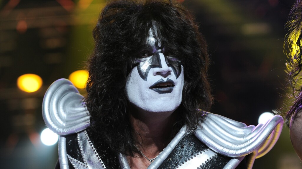 Kiss ,Tommy Thayer during the concert