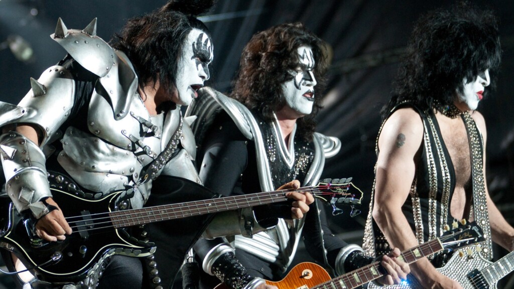 KISS