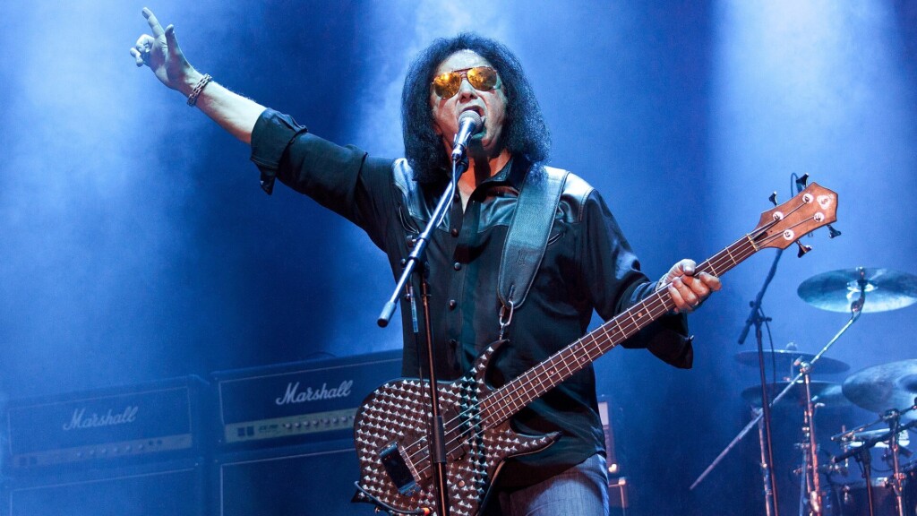 VSpectrum-Gene Simmons-0204