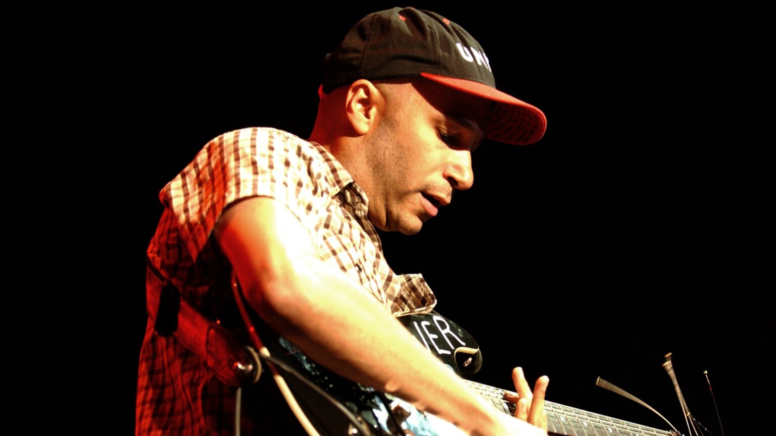 Audioslave, Tom Morello during the concert