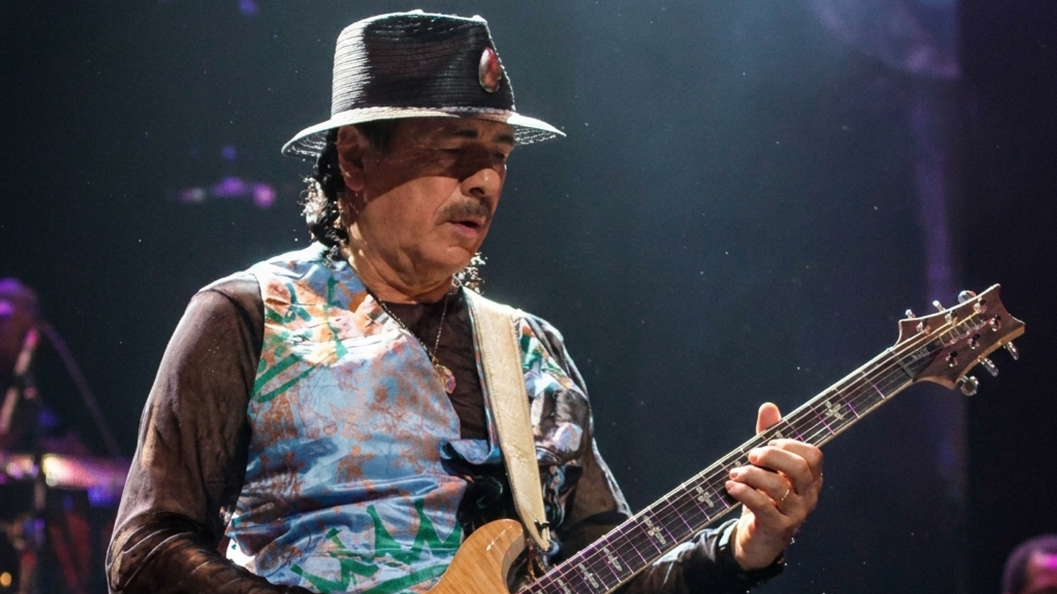 Santana Acer Arena (5558151833) (cropped) (edited)